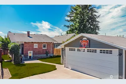 319 1st Street NE, Auburn, WA 98002 - Photo 1