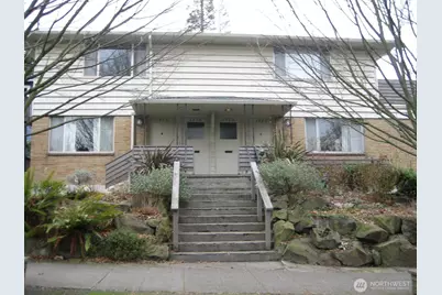 1916 N 44th Street, Seattle, WA 98103 - Photo 1