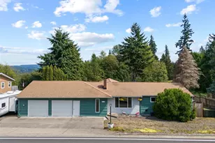 172 Beacon Hill Dr, Longview, WA 98632 - Photo 1