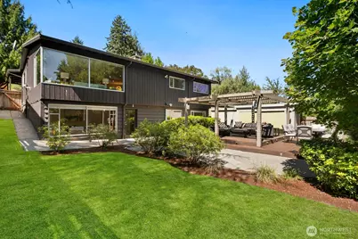 10040 35th Avenue NE, Seattle, WA 98125 - Photo 1