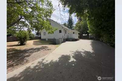 6502 E Portland Avenue, Tacoma, WA 98404 - Photo 1