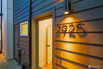 2925 39th Avenue SW, Seattle, WA 98116 - Photo 1