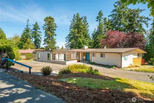 984 SW 6th Ave, Oak Harbor, WA 98277 - Photo 1