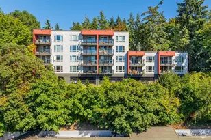 145 105th Ave SE, Bellevue, WA 98004 - Photo 1