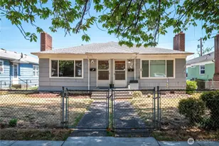 1030 16th Ave, Longview, WA 98632 - Photo 1