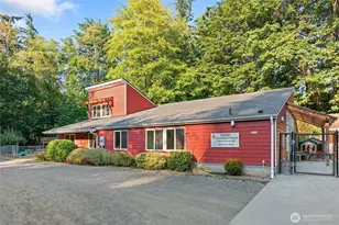 502 Cave Ave NE, Bainbridge Island, WA 98110 - Photo 1