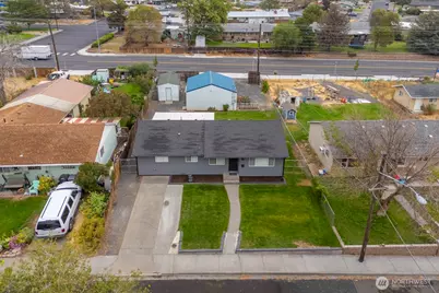 630 W Loop Drive, Moses Lake, WA 98837 - Photo 1