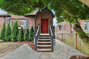 8258 Interlake Ave N, Seattle, WA 98103 - Photo 1