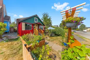 2018 Rockefeller Ave, Everett, WA 98201 - Photo 1