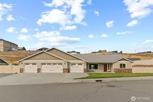 129 Sunny Meadows Loop, Wenatchee, WA 98801 - Photo 1