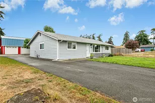 1979 Meridian St, Oak Harbor, WA 98277 - Photo 1