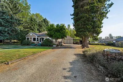 617 Couls Avenue, Buckley, WA 98321 - Photo 1