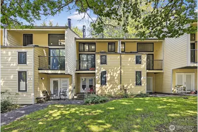 6440 139th Avenue NE #8, Redmond, WA 98052 - Photo 1