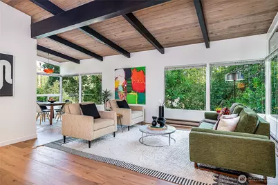 2811 NE 105th Street, Seattle, WA 98125 - Photo 1