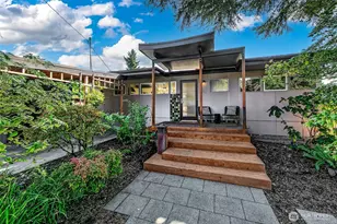 123 N 40th St, Seattle, WA 98103 - Photo 1