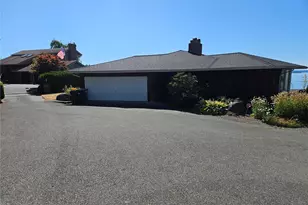 47 Wallace St, Steilacoom, WA 98388 - Photo 1
