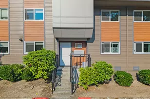 210 SW Clark St, Issaquah, WA 98027 - Photo 1