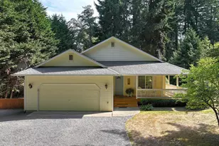 3198 Eaglecrest Ln, Clinton, WA 98236 - Photo 1