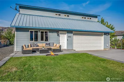 682 SW Section Avenue, Quincy, WA 98848 - Photo 1