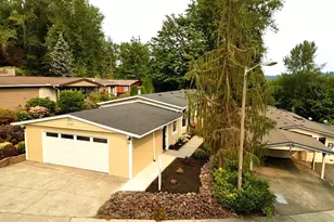17367 Woodcrest Dr NE, Bothell, WA 98011 - Photo 1