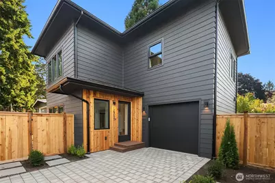 12717 Dayton Avenue N, Seattle, WA 98133 - Photo 1