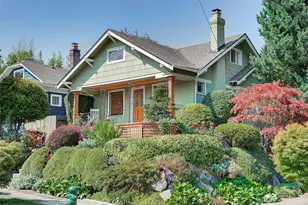 1026 N 48th St, Seattle, WA 98103 - Photo 1