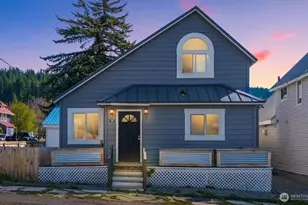 309 N 2nd St, Roslyn, WA 98941 - Photo 1