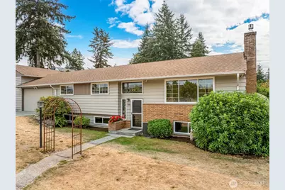 1807 N 170th Street, Shoreline, WA 98133 - Photo 1