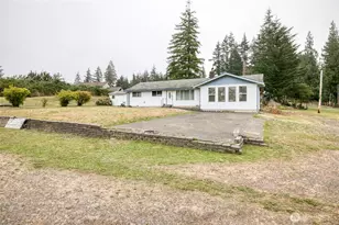 576 Ocean Beach Rd, Hoquiam, WA 98550 - Photo 1