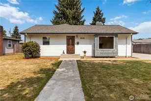 2818 Maple St, Longview, WA 98632 - Photo 1