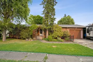 174 S Naches St, Buckley, WA 98321 - Photo 1