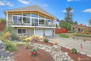 1490 Country Club Dr, Camano Island, WA 98282 - Photo 1