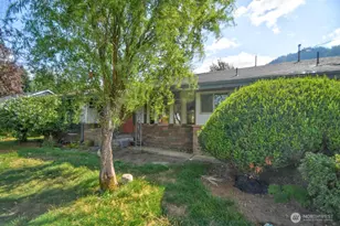 102 E Adams Ave, Morton, WA 98356 - Photo 1