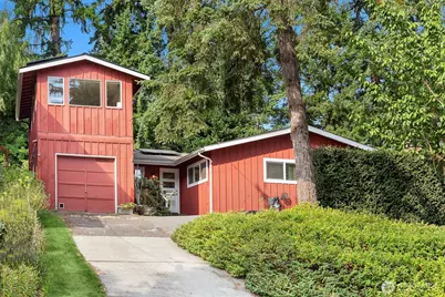 2020 NE 102nd Street, Seattle, WA 98125 - Photo 1