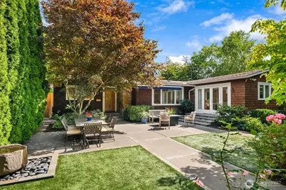 4510 48th Avenue NE, Seattle, WA 98105 - Photo 1