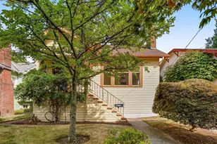 7332 17th Ave NE, Seattle, WA 98115 - Photo 1