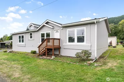 1050 Howard Street #24, Raymond, WA 98577 - Photo 1