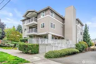 11326 3rd Ave NE, Seattle, WA 98125 - Photo 1