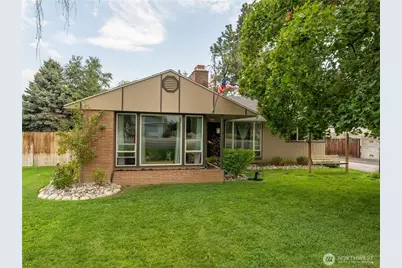1130 Washington Street, Wenatchee, WA 98801 - Photo 1