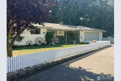 2421 Hastings Avenue W, Port Townsend, WA 98368 - Photo 1