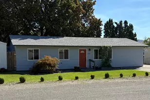 712 Sunrise Dr, Omak, WA 98840 - Photo 1