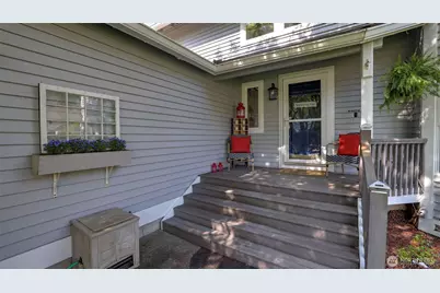 18201 154th Place SE, Renton, WA 98058 - Photo 1