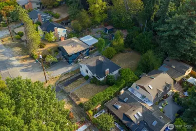 10522 41st Place NE, Seattle, WA 98125 - Photo 1