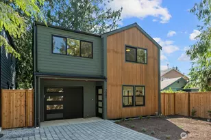 2347 NE 127th St, Seattle, WA 98125 - Photo 1