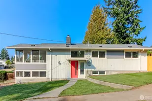 1522 E 32nd St, Bremerton, WA 98310 - Photo 1