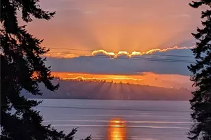 12079 Sunrise Drive NE, Bainbridge Island, WA 98110 - Photo 1