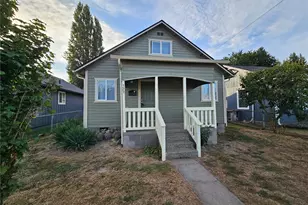 329 24th St, Longview, WA 98632 - Photo 1