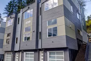 8904 NE 173rd Pl, Bothell, WA 98011 - Photo 1