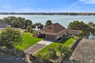 4926 Shorecrest Dr NE, Moses Lake, WA 98837 - Photo 1