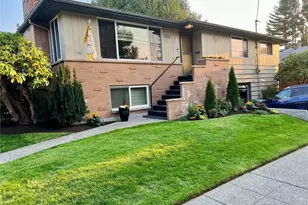 3901 SW Hanford St, Seattle, WA 98116 - Photo 1